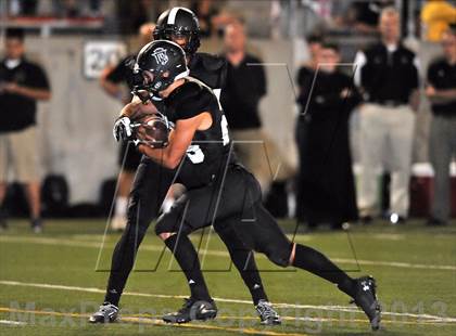Thumbnail 2 in De La Salle vs. Servite photogallery.