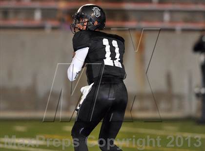 Thumbnail 1 in De La Salle vs. Servite photogallery.