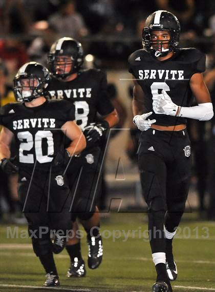 Thumbnail 1 in De La Salle vs. Servite photogallery.