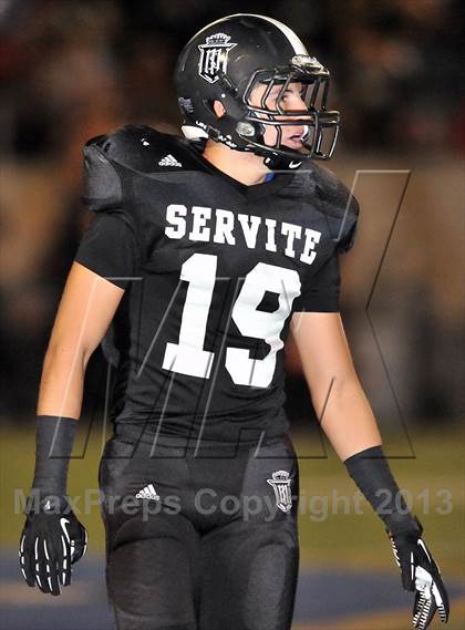Thumbnail 2 in De La Salle vs. Servite photogallery.