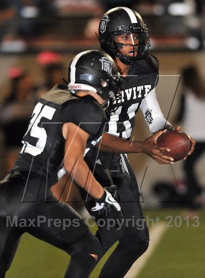 Thumbnail 3 in De La Salle vs. Servite photogallery.