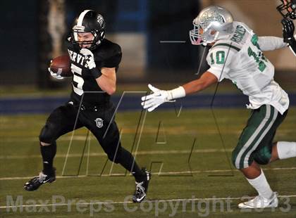 Thumbnail 1 in De La Salle vs. Servite photogallery.