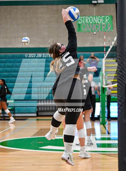 Thumbnail 2 in Brenham vs College Station photogallery.