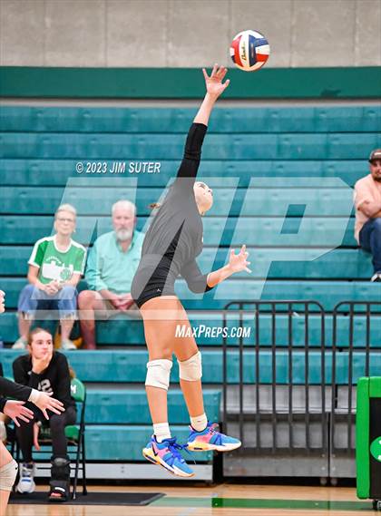 Thumbnail 2 in Brenham vs College Station photogallery.