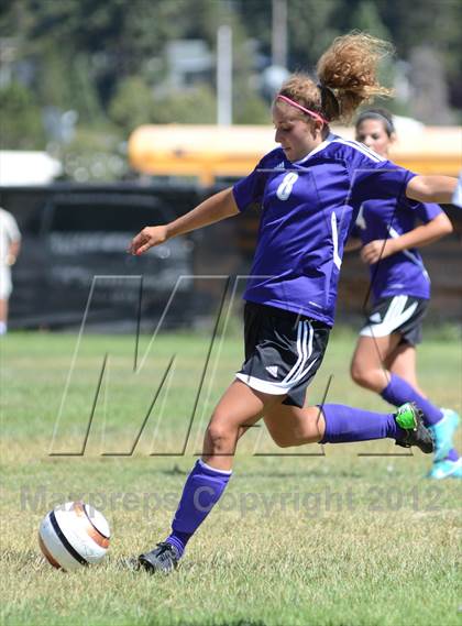 Thumbnail 2 in Spring Creek @ Truckee photogallery.