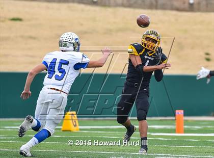 Thumbnail 2 in Follett vs. Richland Springs (UIL 1A Six-Man Final) photogallery.