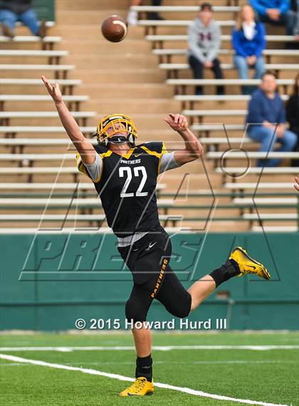 Thumbnail 3 in Follett vs. Richland Springs (UIL 1A Six-Man Final) photogallery.