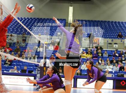Thumbnail 1 in Lavaca vs. Mansfield (AAA 2A State Final) photogallery.