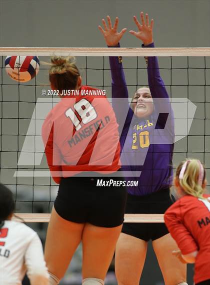 Thumbnail 1 in Lavaca vs. Mansfield (AAA 2A State Final) photogallery.