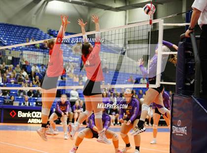 Thumbnail 1 in Lavaca vs. Mansfield (AAA 2A State Final) photogallery.