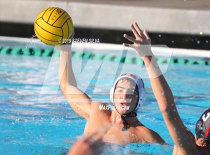 Thumbnail 2 in Harvard-Westlake vs. Huntington Beach (CIF SoCal Regional D1 Semifinal) photogallery.