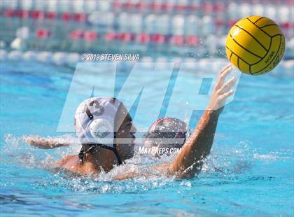 Thumbnail 2 in Harvard-Westlake vs. Huntington Beach (CIF SoCal Regional D1 Semifinal) photogallery.