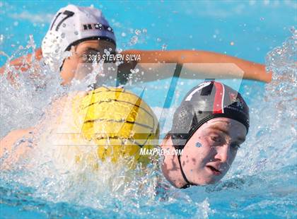 Thumbnail 2 in Harvard-Westlake vs. Huntington Beach (CIF SoCal Regional D1 Semifinal) photogallery.