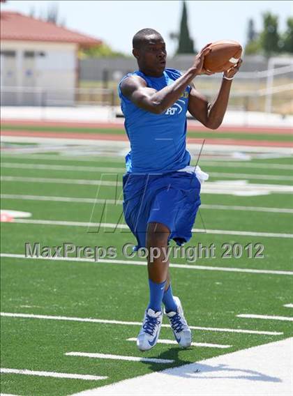 Thumbnail 1 in RT25 Receivers Camp (Sacramento) photogallery.