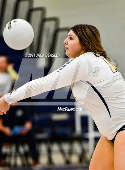 Thumbnail 2 in Desert Mountain @ Casteel photogallery.
