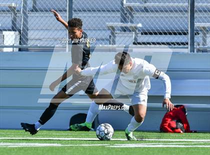 Thumbnail 2 in Victoria East vs. Seguin (Dripping Springs Invitational) photogallery.