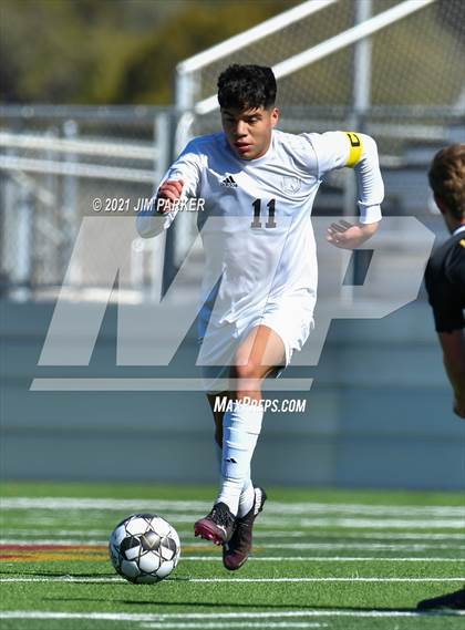 Thumbnail 2 in Victoria East vs. Seguin (Dripping Springs Invitational) photogallery.