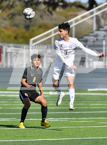 Thumbnail 1 in Victoria East vs. Seguin (Dripping Springs Invitational) photogallery.