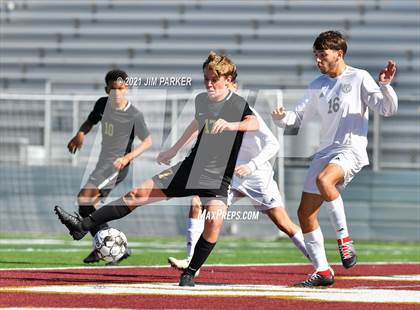 Thumbnail 3 in Victoria East vs. Seguin (Dripping Springs Invitational) photogallery.