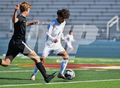 Thumbnail 3 in Victoria East vs. Seguin (Dripping Springs Invitational) photogallery.