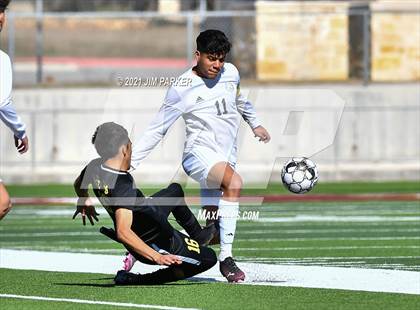 Thumbnail 2 in Victoria East vs. Seguin (Dripping Springs Invitational) photogallery.