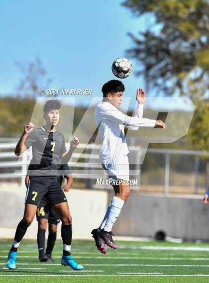 Thumbnail 2 in Victoria East vs. Seguin (Dripping Springs Invitational) photogallery.