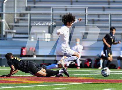 Thumbnail 3 in Victoria East vs. Seguin (Dripping Springs Invitational) photogallery.