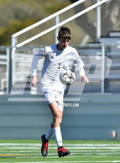Thumbnail 2 in Victoria East vs. Seguin (Dripping Springs Invitational) photogallery.