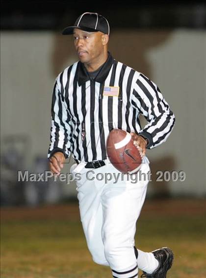 Thumbnail 3 in Narbonne vs Carson (CIF LA City Section Playoffs) photogallery.