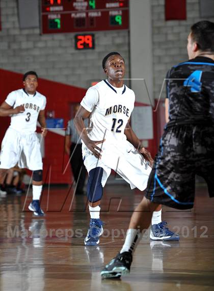 Thumbnail 1 in Morse Vs Eastlake (Xtreme Glass Invitational) photogallery.