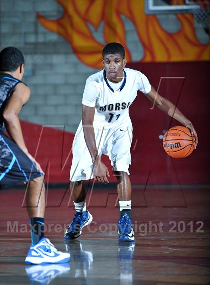 Thumbnail 1 in Morse Vs Eastlake (Xtreme Glass Invitational) photogallery.