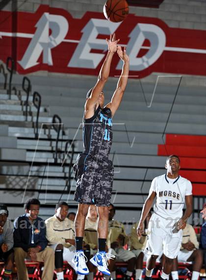 Thumbnail 2 in Morse Vs Eastlake (Xtreme Glass Invitational) photogallery.