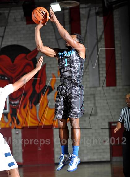 Thumbnail 3 in Morse Vs Eastlake (Xtreme Glass Invitational) photogallery.