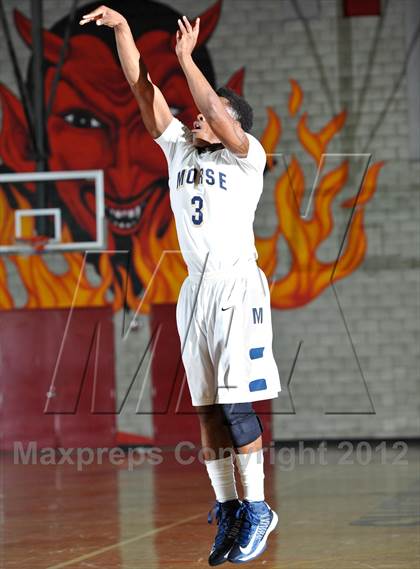 Thumbnail 2 in Morse Vs Eastlake (Xtreme Glass Invitational) photogallery.