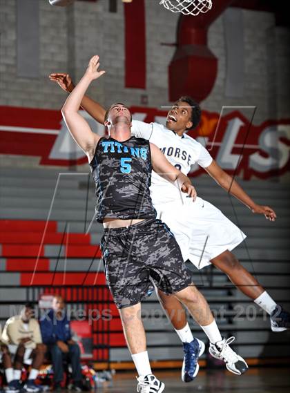 Thumbnail 3 in Morse Vs Eastlake (Xtreme Glass Invitational) photogallery.
