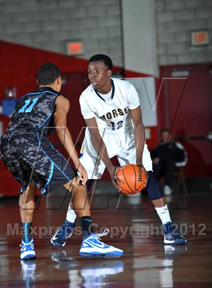 Thumbnail 2 in Morse Vs Eastlake (Xtreme Glass Invitational) photogallery.