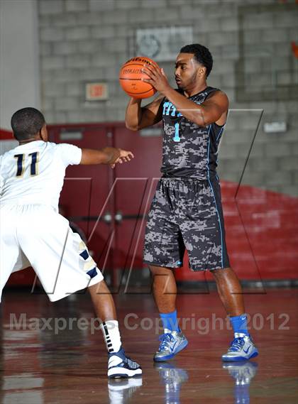 Thumbnail 2 in Morse Vs Eastlake (Xtreme Glass Invitational) photogallery.