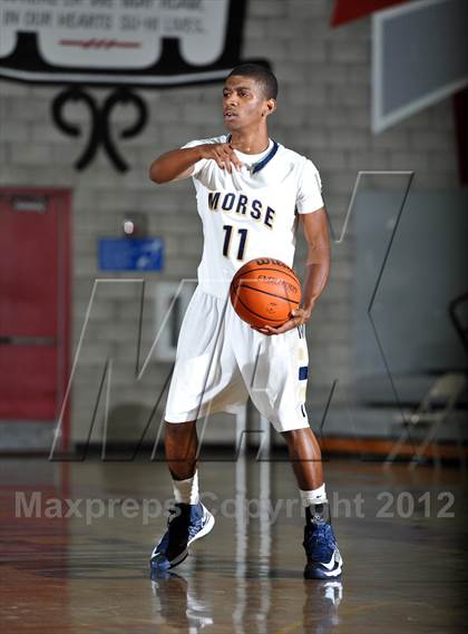 Thumbnail 3 in Morse Vs Eastlake (Xtreme Glass Invitational) photogallery.