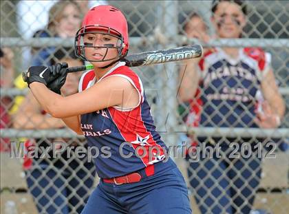 Thumbnail 3 in East Islip vs MacArthur (NYSPHSAA Class AA Regional Final) photogallery.