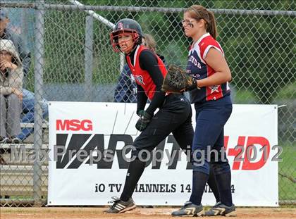 Thumbnail 3 in East Islip vs MacArthur (NYSPHSAA Class AA Regional Final) photogallery.