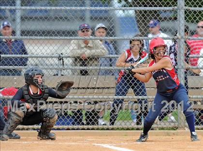 Thumbnail 2 in East Islip vs MacArthur (NYSPHSAA Class AA Regional Final) photogallery.