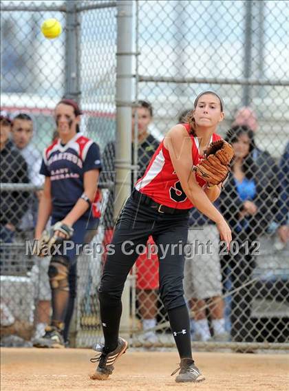 Thumbnail 1 in East Islip vs MacArthur (NYSPHSAA Class AA Regional Final) photogallery.