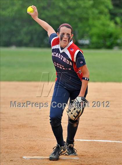 Thumbnail 1 in East Islip vs MacArthur (NYSPHSAA Class AA Regional Final) photogallery.