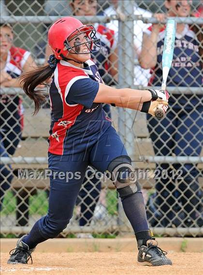 Thumbnail 3 in East Islip vs MacArthur (NYSPHSAA Class AA Regional Final) photogallery.