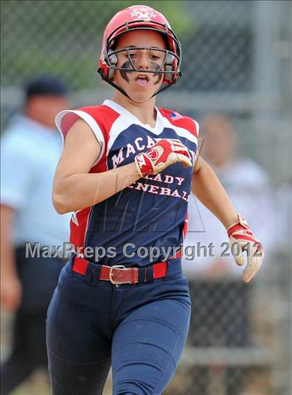 Thumbnail 1 in East Islip vs MacArthur (NYSPHSAA Class AA Regional Final) photogallery.