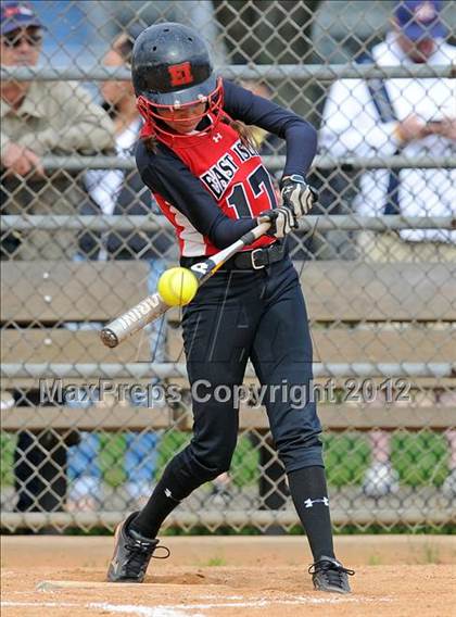 Thumbnail 3 in East Islip vs MacArthur (NYSPHSAA Class AA Regional Final) photogallery.