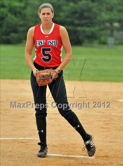 Thumbnail 1 in East Islip vs MacArthur (NYSPHSAA Class AA Regional Final) photogallery.