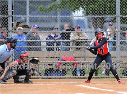 Thumbnail 3 in East Islip vs MacArthur (NYSPHSAA Class AA Regional Final) photogallery.