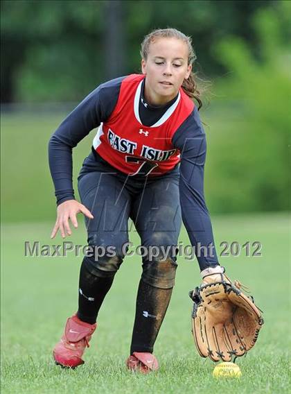 Thumbnail 1 in East Islip vs MacArthur (NYSPHSAA Class AA Regional Final) photogallery.