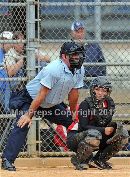 Thumbnail 3 in East Islip vs MacArthur (NYSPHSAA Class AA Regional Final) photogallery.